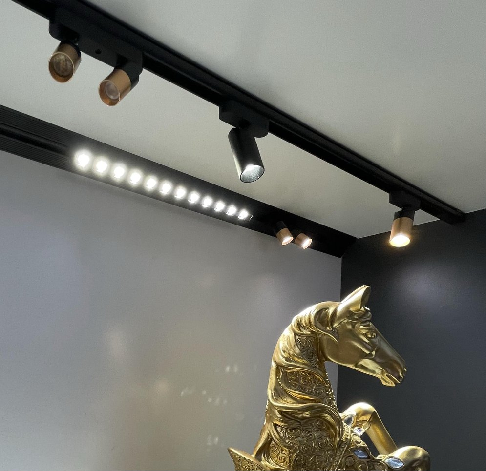 DC24V Ultra Thin 8mm Mini Size Tuya Smart System Lamp Jewellery Cabinet Linear Magnet Spotlight LED Magnetic Track Light