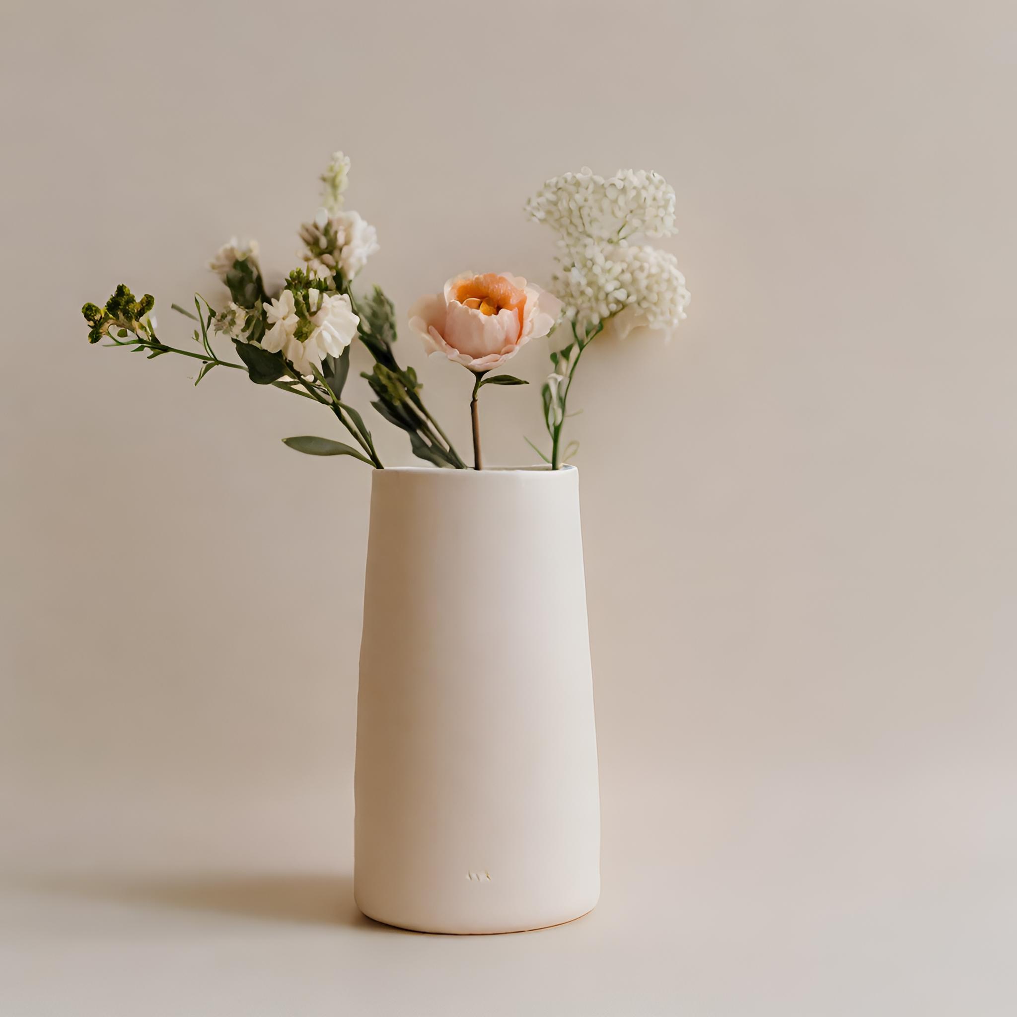 China Timeless Matte Ceramic Cylinder Vase – Classic Elegance VDMK2403185 Manufacturer, Factories