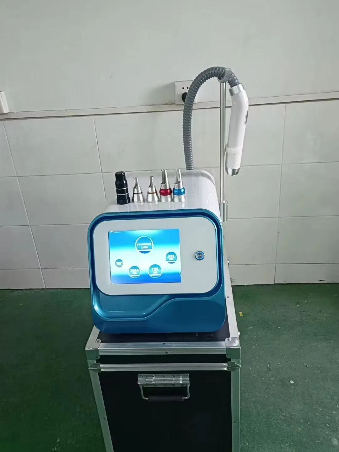 Latest Portable Picosecond Laser ND YAG Laser Tattoo Removal Machine 755nm 1064nm 532nm for Beauty Salon SPA