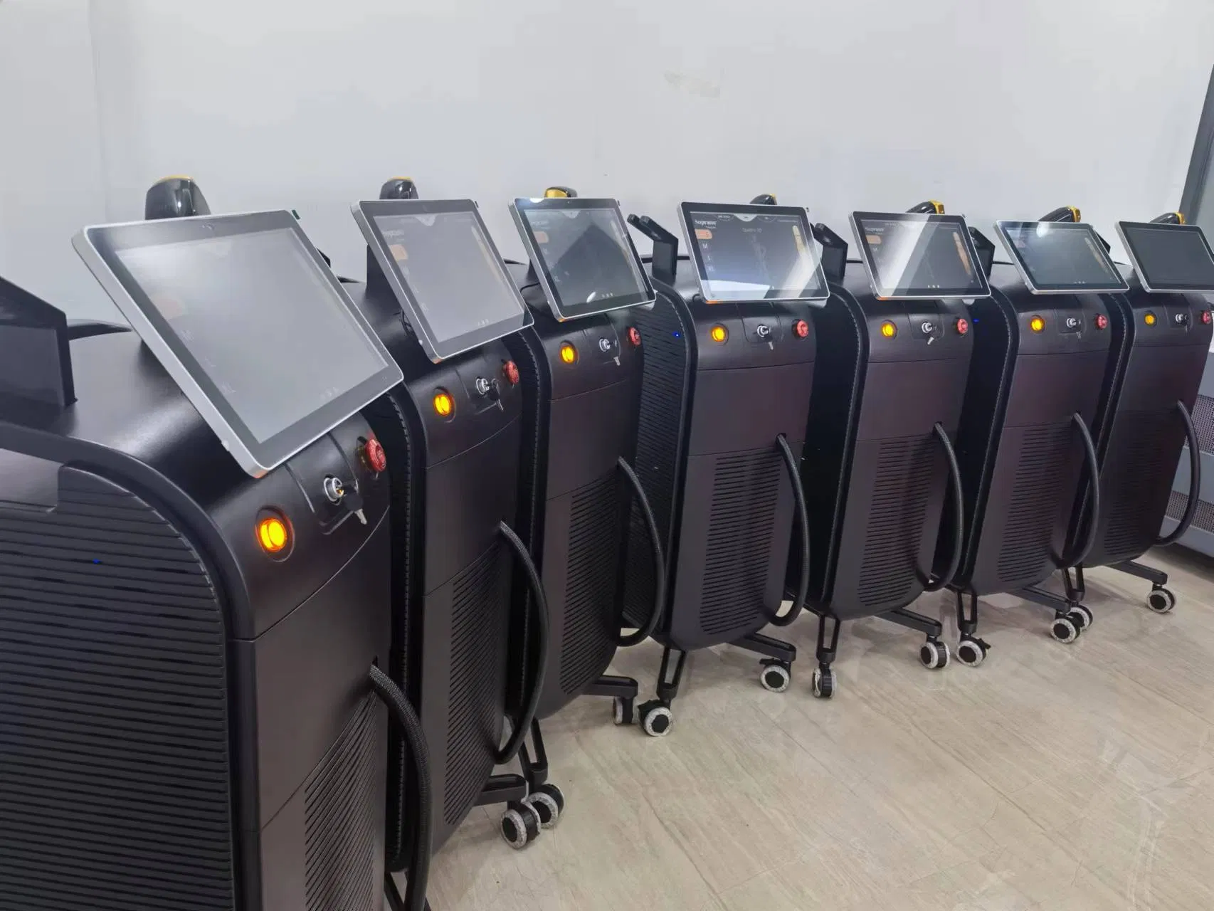 OEM Ice 1200W 1600W Diode Laser Hair Removal /3 Wavelength 755 1064 808 Prano Epilator Laser System