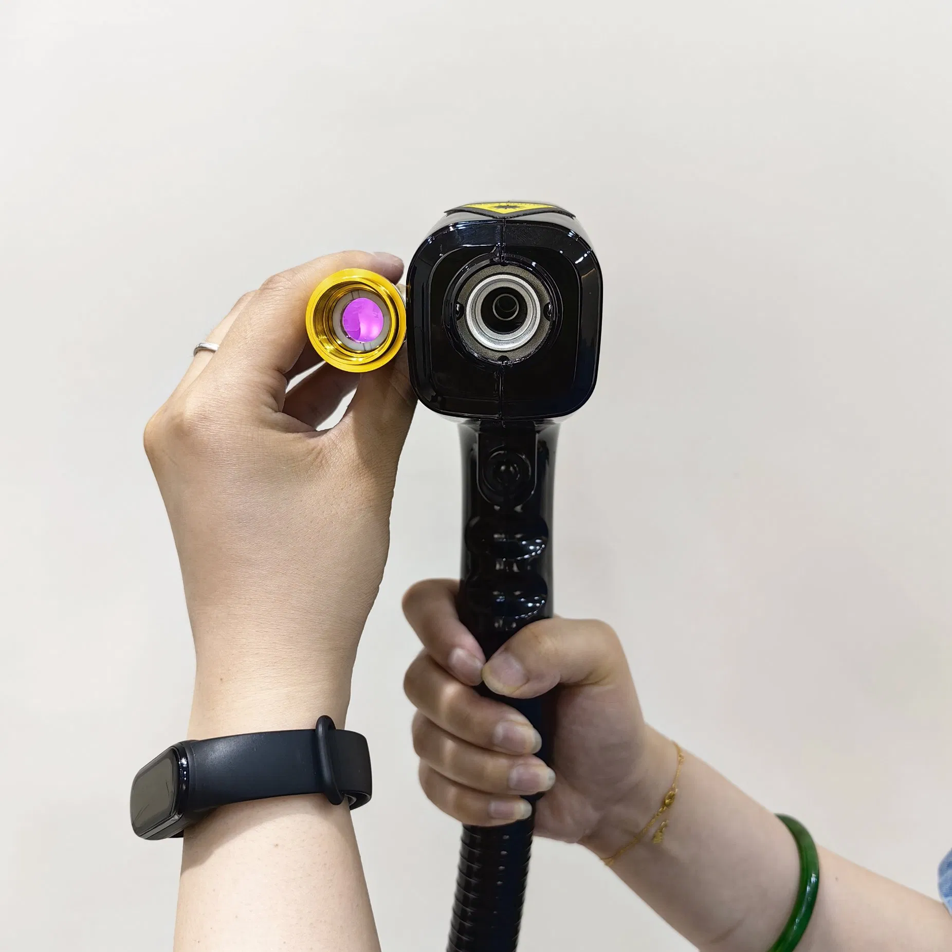 OEM/ODM 2400W ND YAG+Diode Laser Two Handles Titanium Q Switch ND YAG Laser Hair Removal Tattoo Removal Machine Available