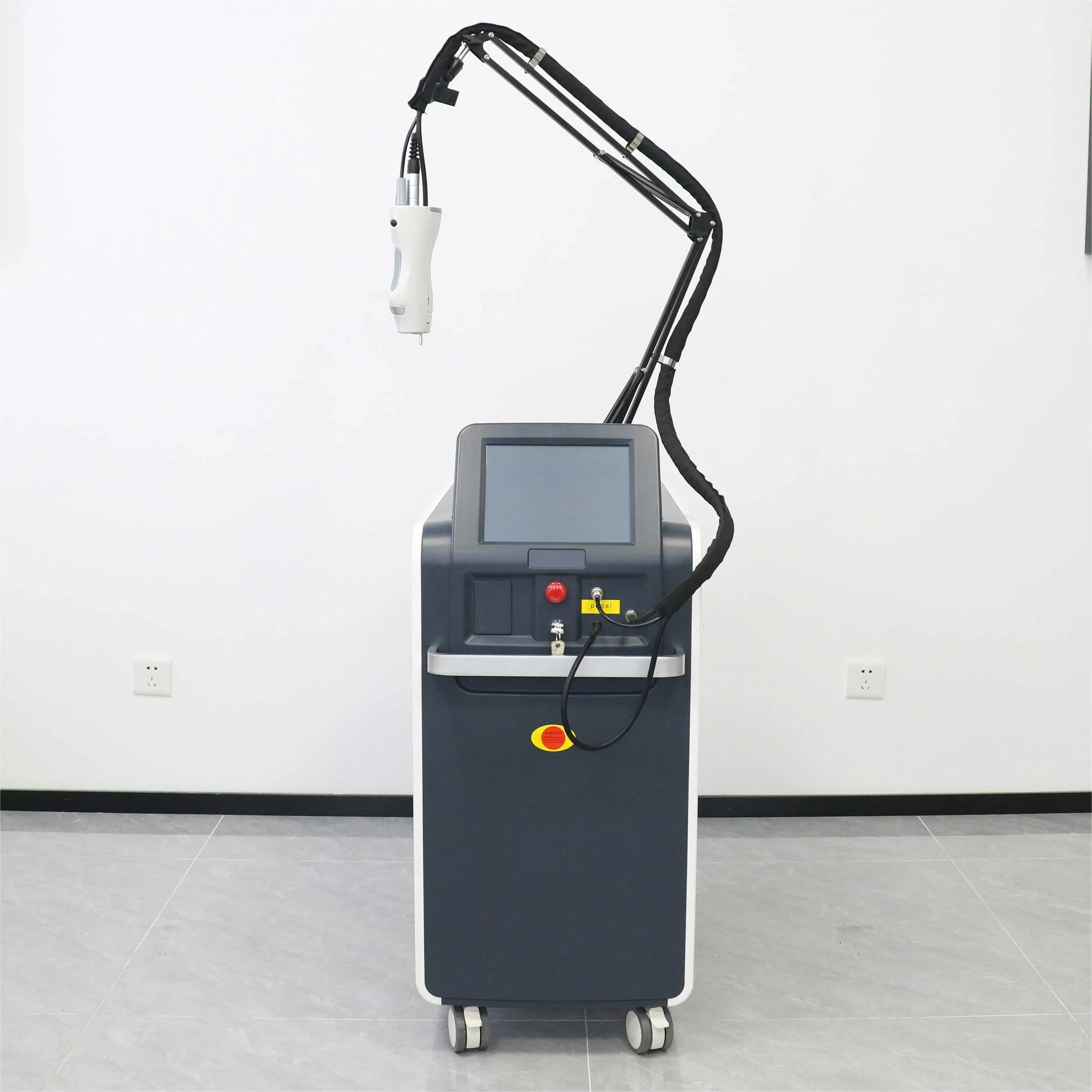 2024 Big Power 2100W 808nm Fiber Coupled Diode Laser Hair Removal Device