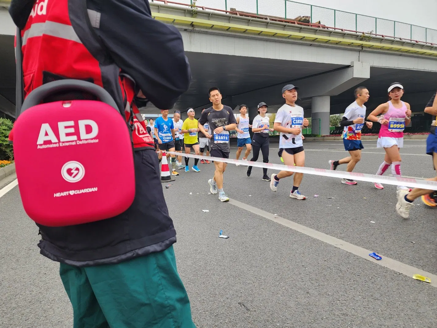 First Aid Automatic External Defibrillator (AED) with Low Energy Bte, Bluetooth Connection