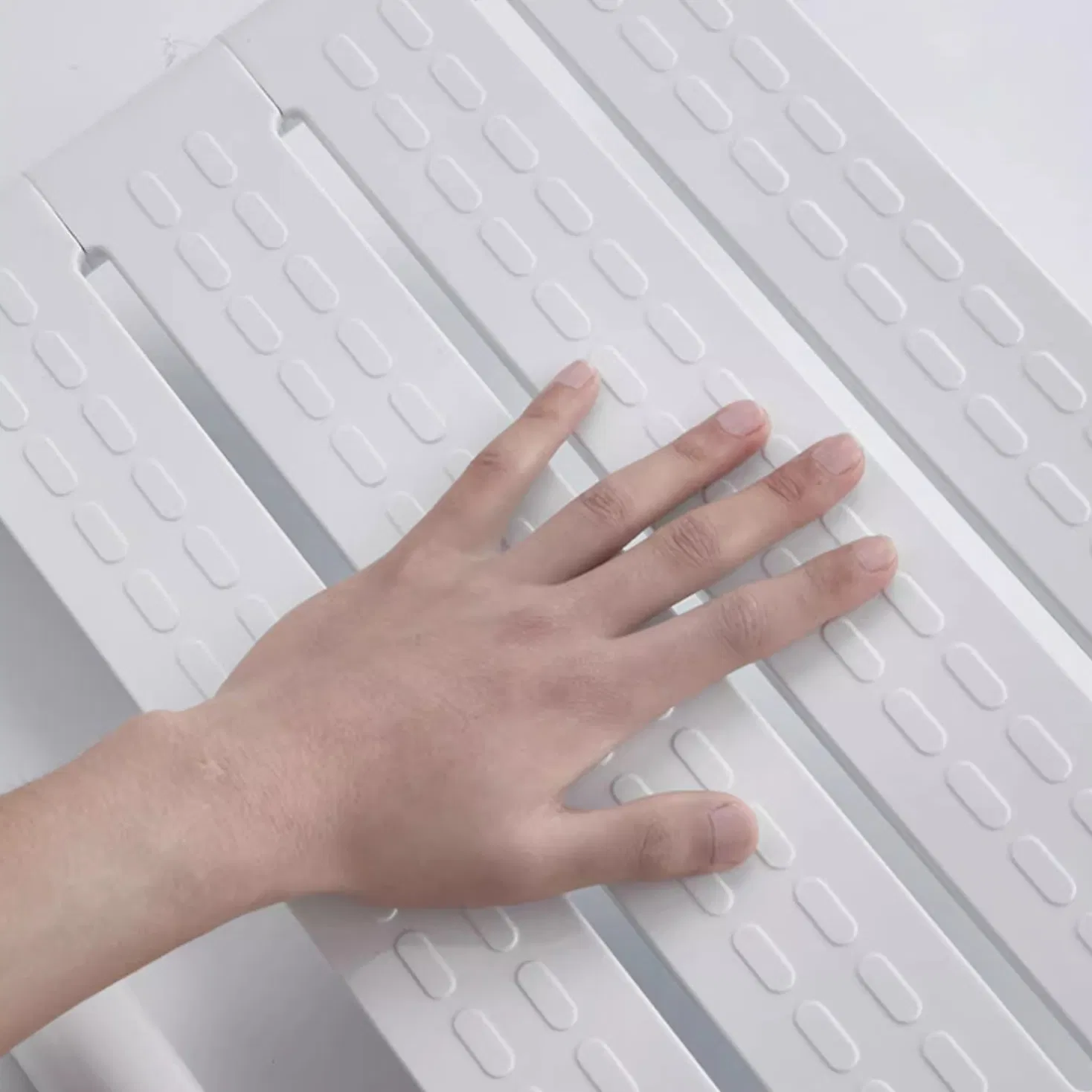 Ergonomic Adjustable Folding Bath Chair with Safety Features