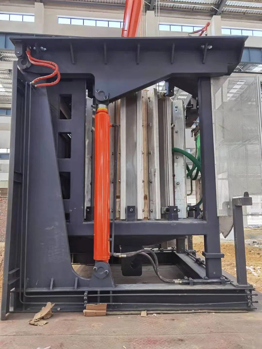 1 Year Industrial Aps Internation Standard Glass Melting Furnace 10ton