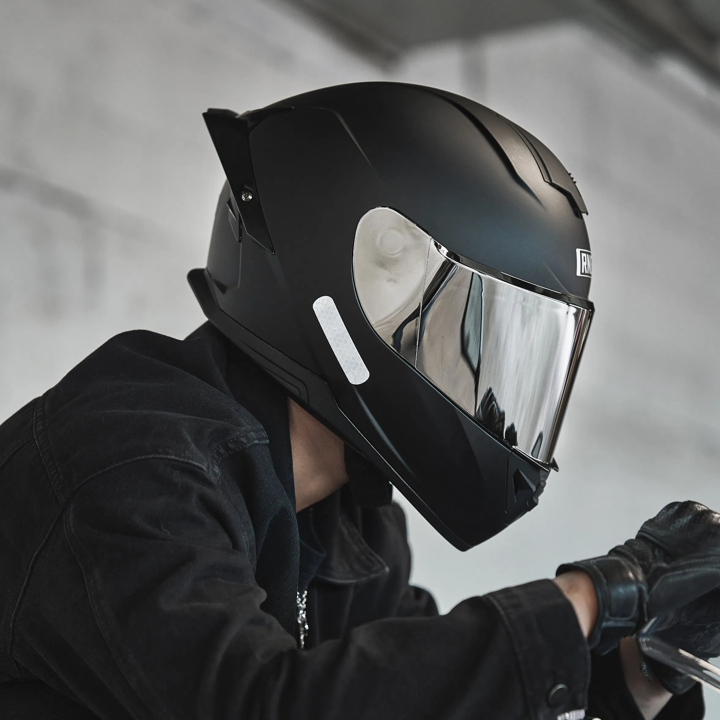 BYB/RNG M-Black Carbon Motorcycle Helmet DOT Approved ABS Casco PARA Moto Kask Helmet Adult Full Face Helmet Blue-Tooth Sport Riding Fashion Safety Helmet