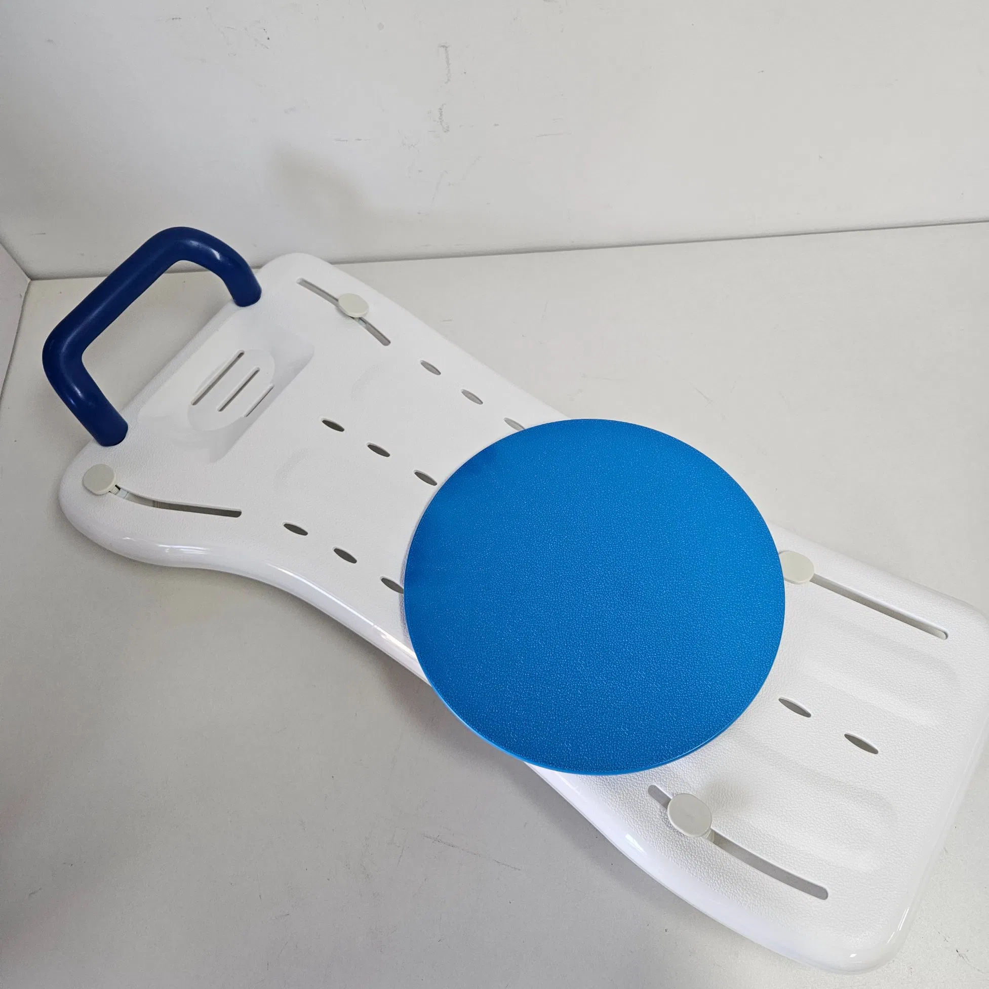 Bathtub Seat with Swivel Pad Safety and Comfort