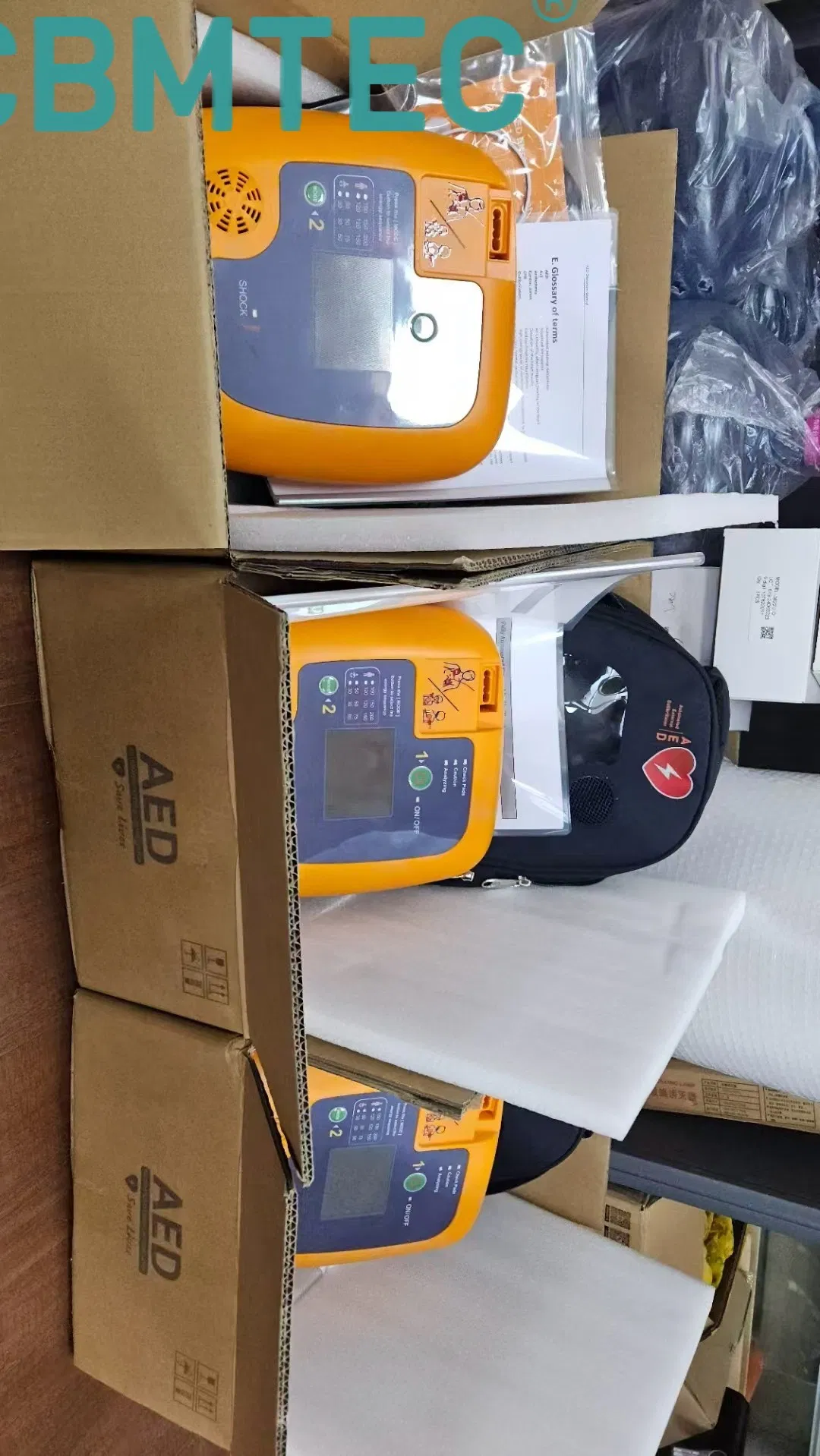 Lightweight and Portable Full Automatic Aed for Public Use