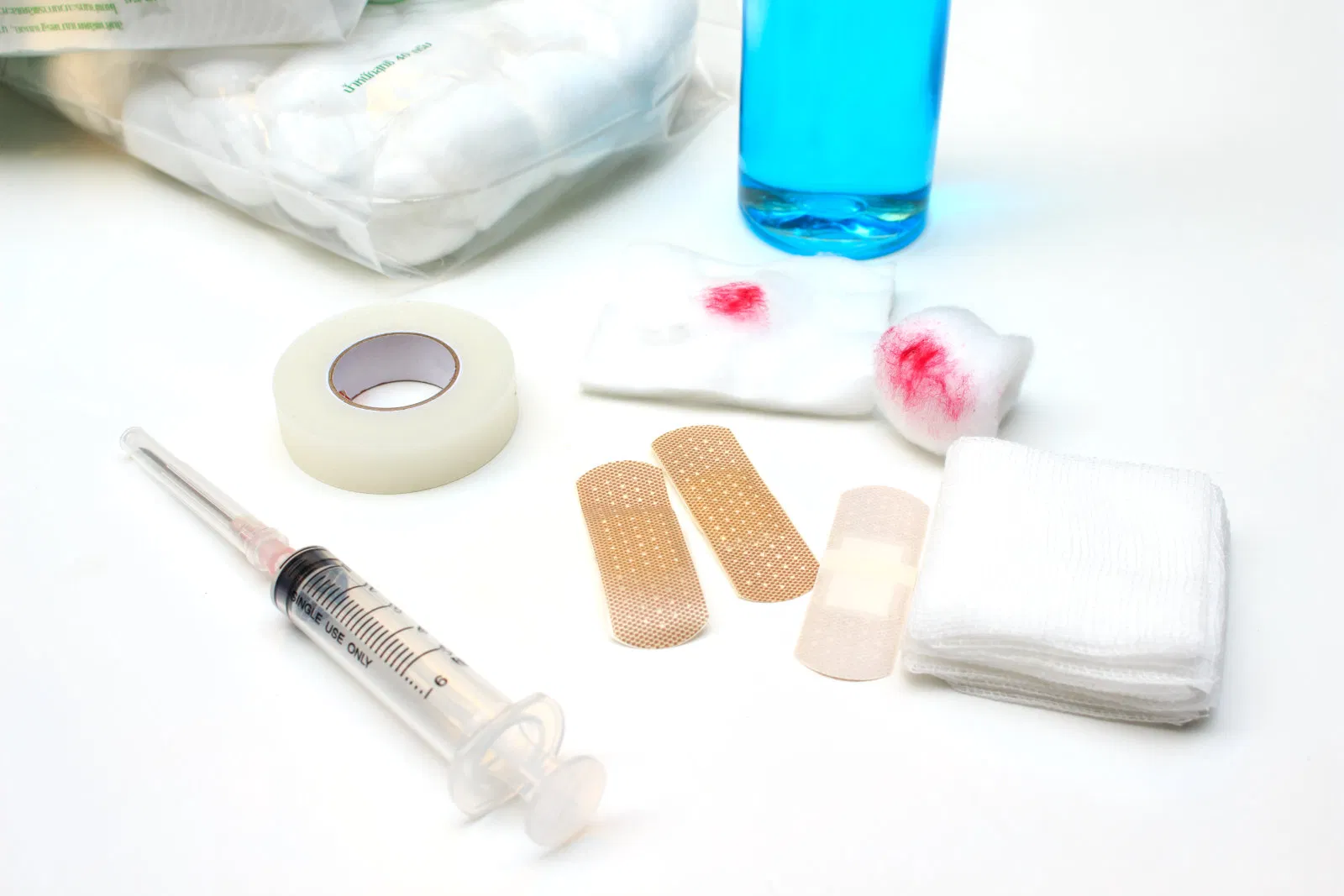 Vehicle Brother Medical Carton Cotton Ball First Aid Kit with CE