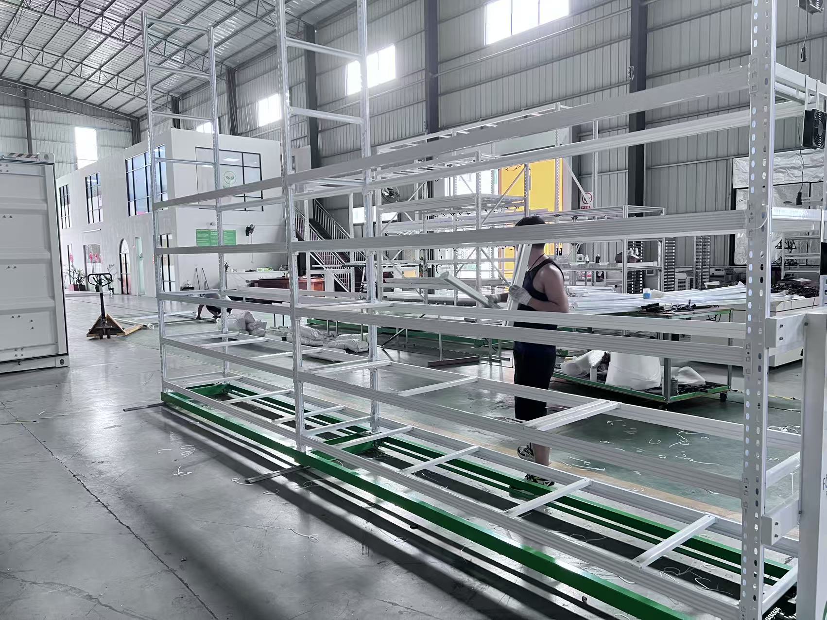 Large Cargo Packaging Preparation