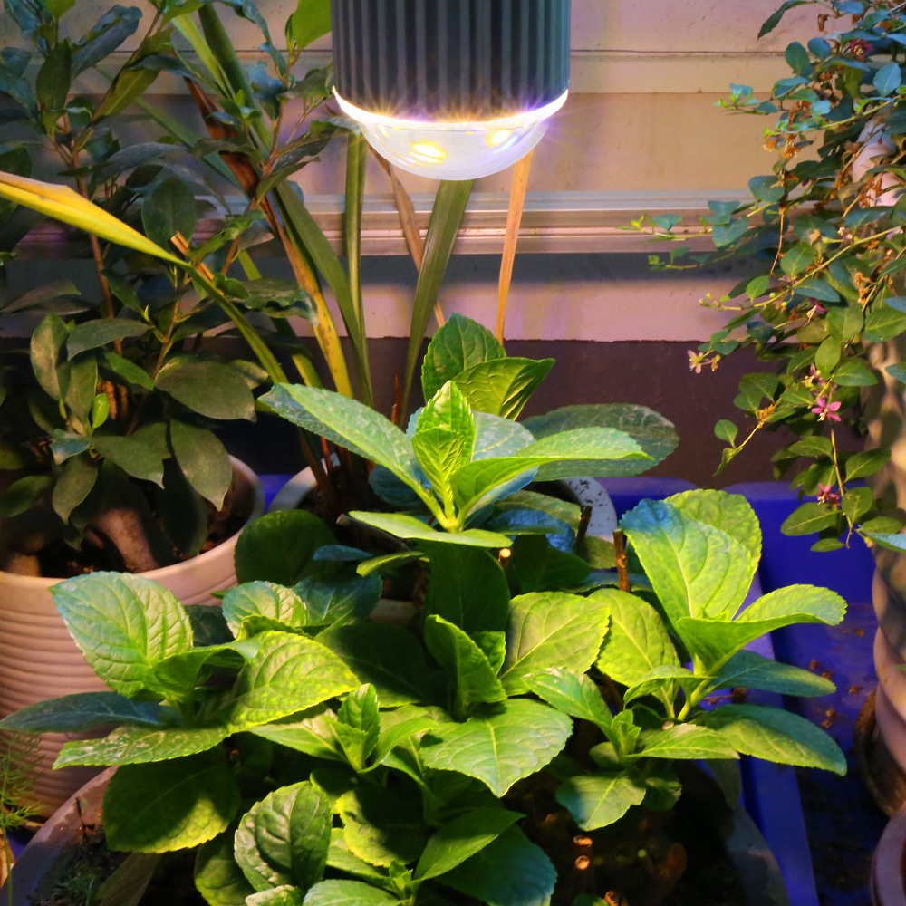 Small Clip Grow Light LED Supplemental Grow Light Bulb Full Spectrum Grow Light for Indoor Potted Plants Flowers Microgreens