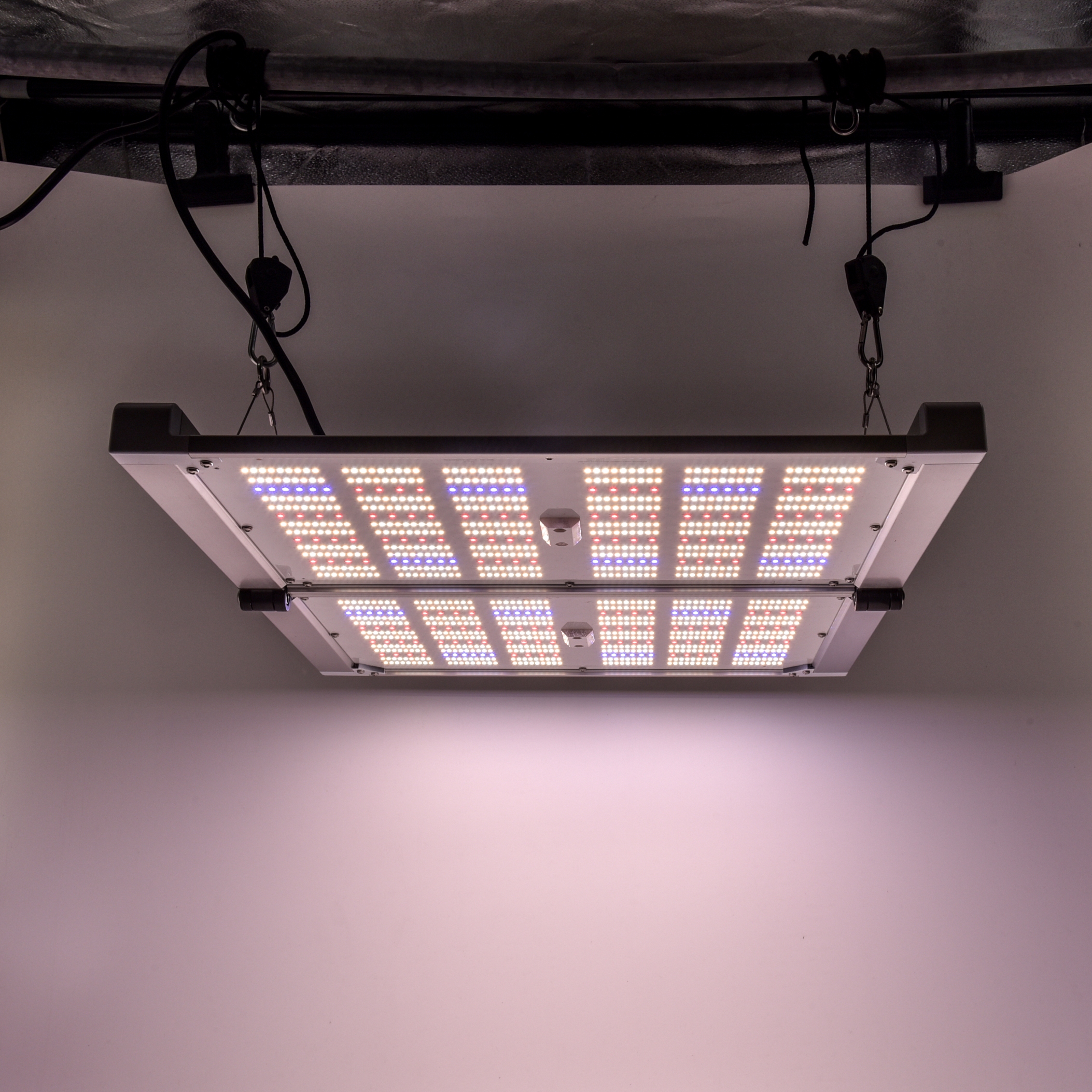 QuantamLED Grow Lights Greenhouse Veg Commercial IR Lm301b Dimmable Plant Bar Full Spectrum 480w 240w Black