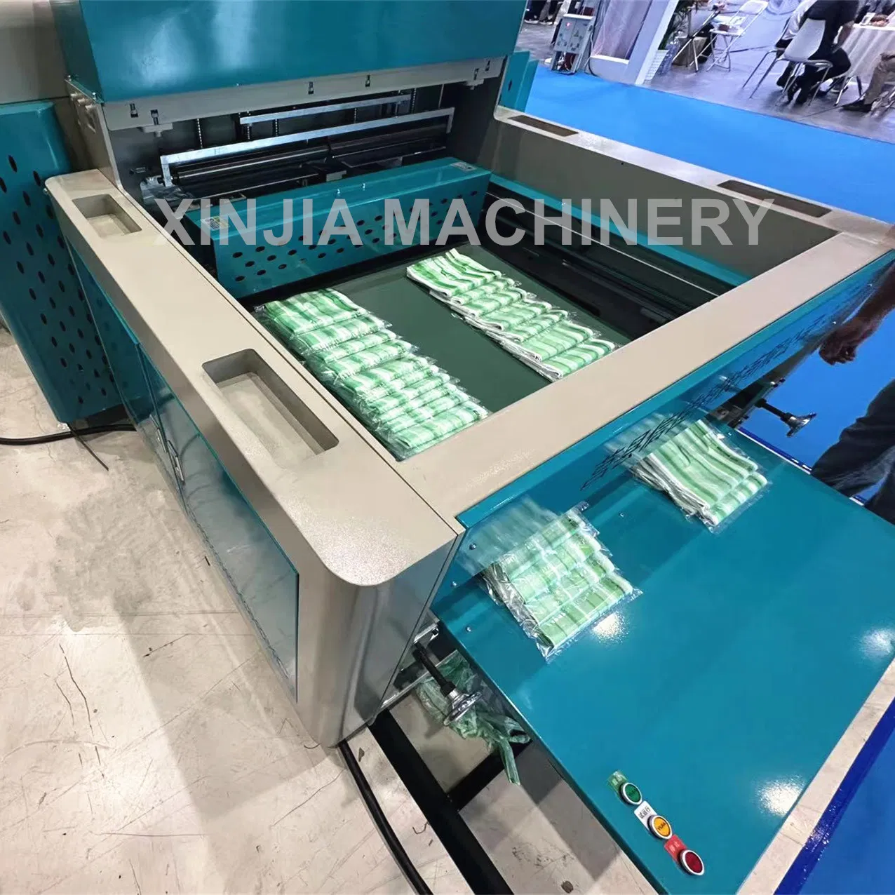 Máquina de Fazer Sacos Plásticos para Camisetas em Alta Velocidade com Embalagem Automática de Sacos