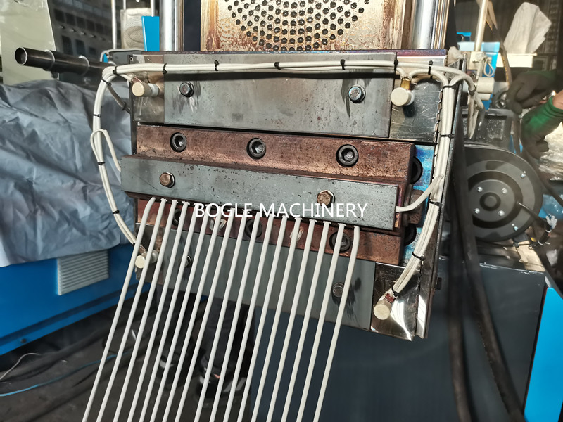 Granulador de Filme de Polietileno com Resfriamento de Água em Duas Etapas para HDPE LDPE/PE/PP Reciclagem de Sacos Plásticos de Polietileno Máquina de Pelotização de Filme Plástico