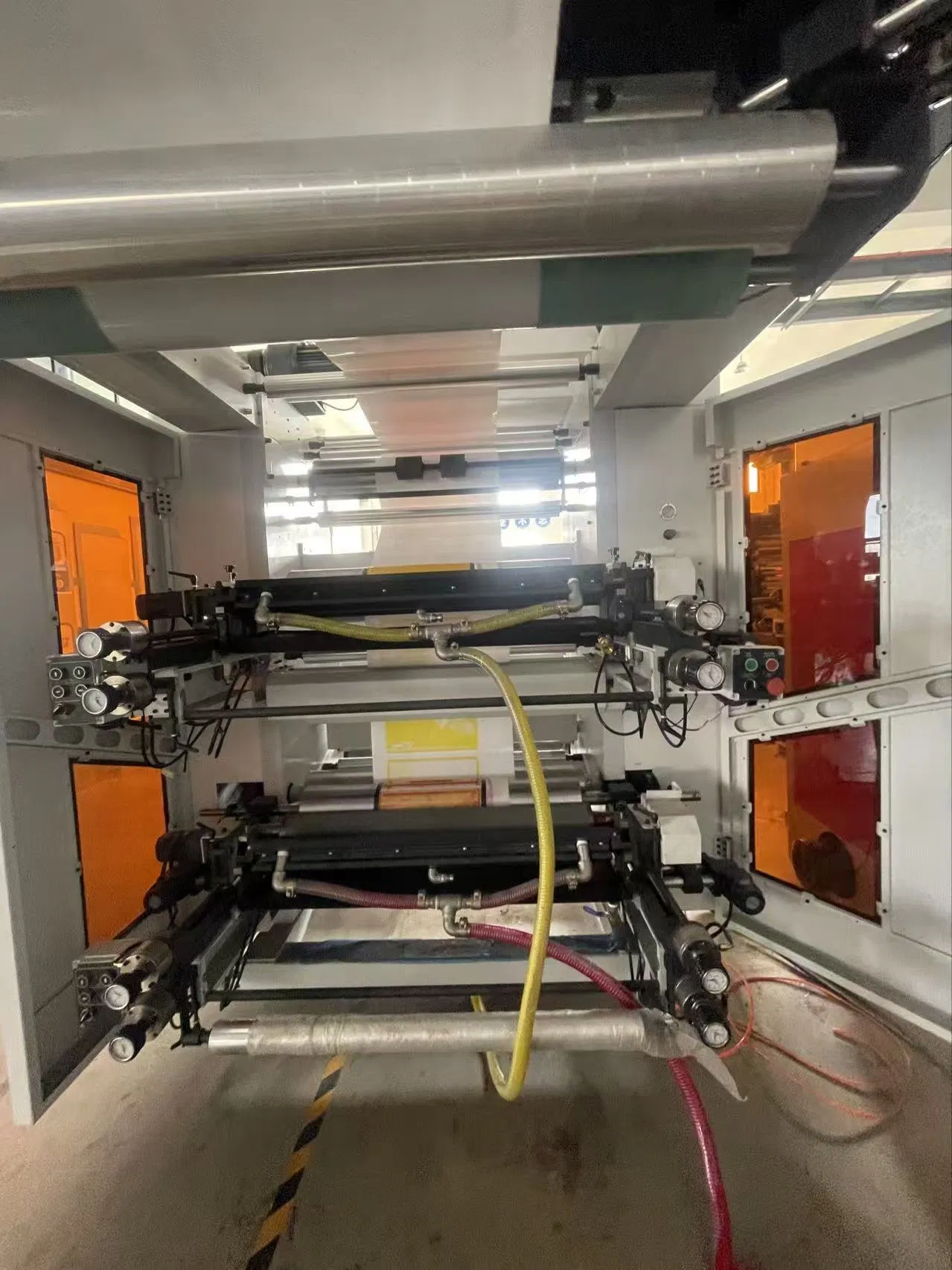 Máquina de Impressão Flexográfica Tipo Pilha de Sacos Plásticos Coloridos para Manipulação de Substrato Versátil 4