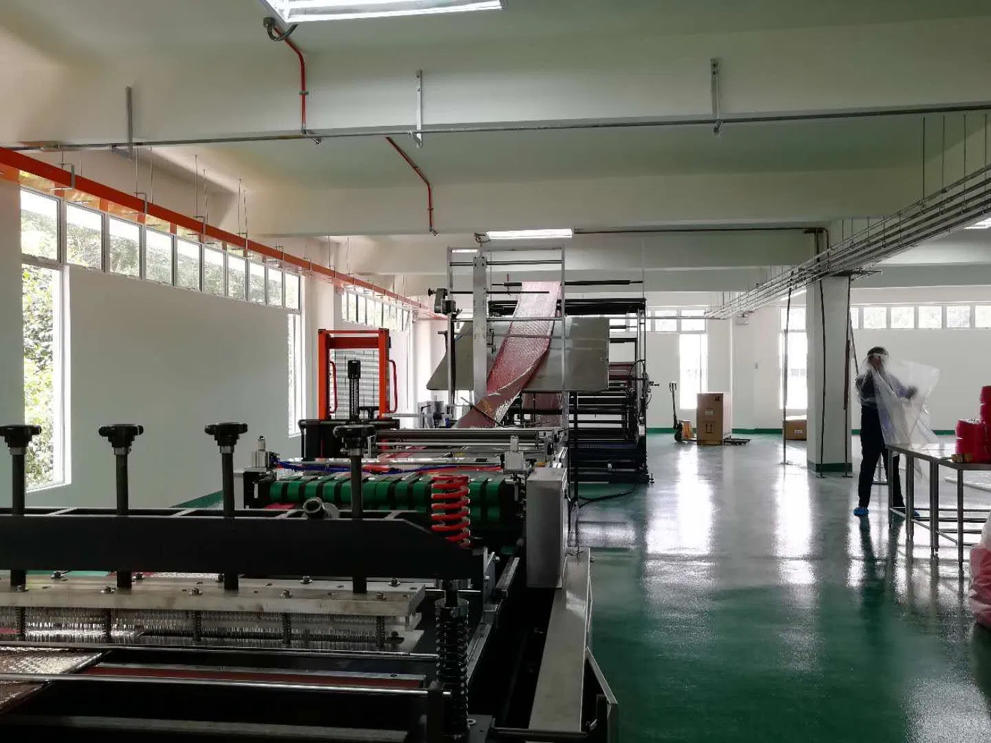 Máquina de Fazer Bolsa Térmica com Fundo Expansível e Fecho de Zíper