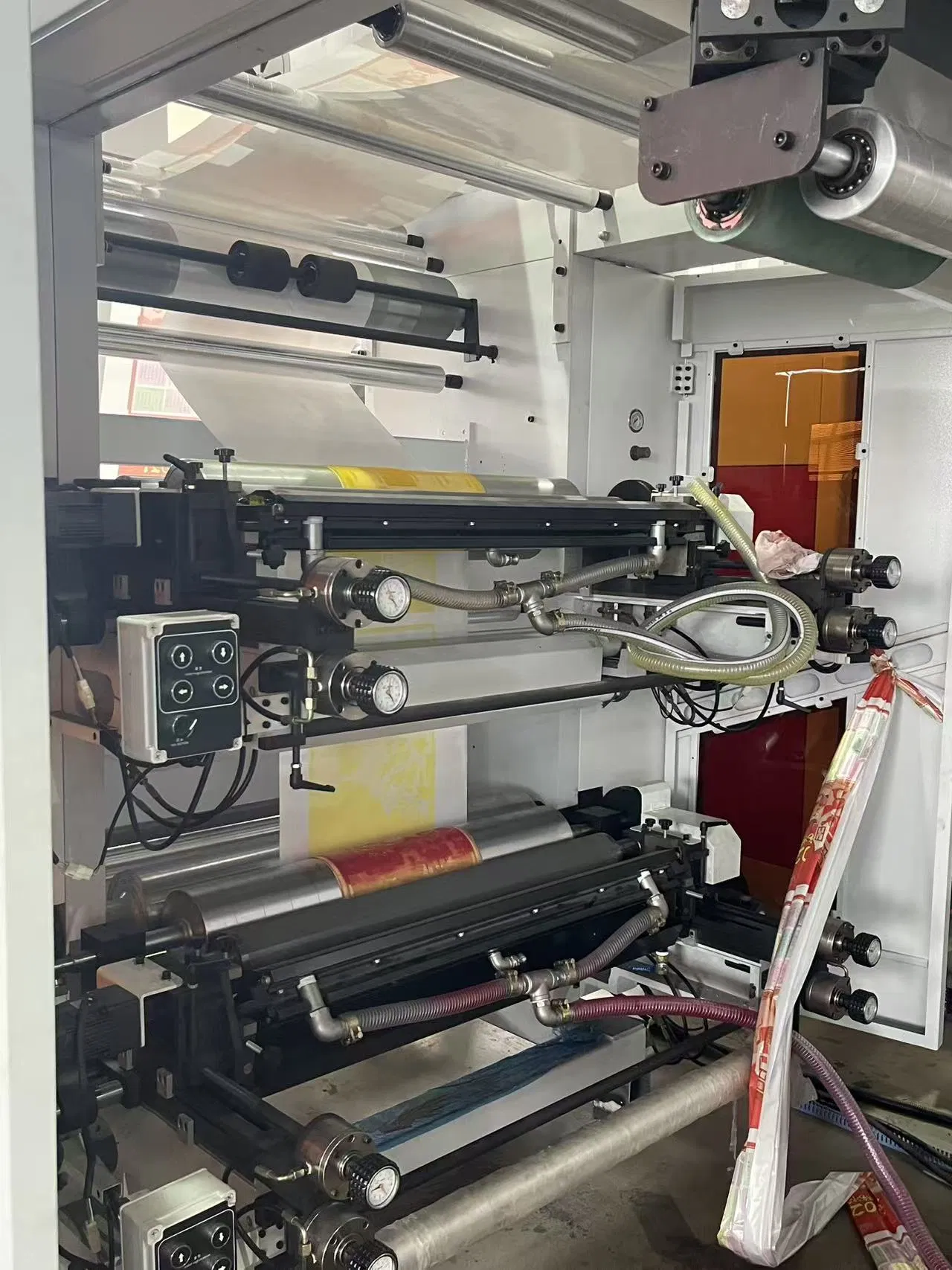 4-Color Máquina de Impressão Flexográfica Tipo Empilhado 10-100m/Min, Baixa Perda e Alto Desenvolvimento de Cor para Filme