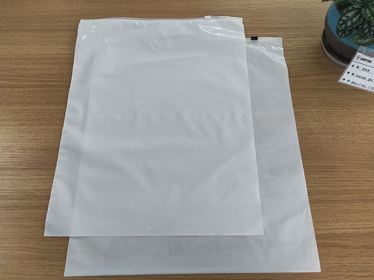 Máquina de Fazer Sacos Ziplock Pequenos de Poliéster Totalmente Automática com CE Máquina de Fazer Sacos Plásticos com Zíper