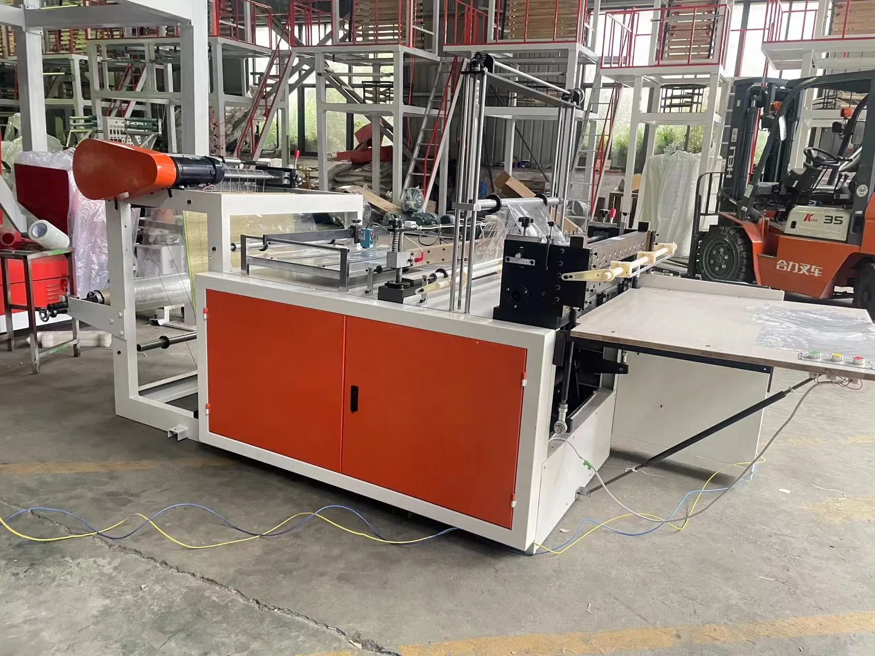Máquina de Fazer Sacos Plásticos de Compras em PE com Selagem a Quente de Alta Velocidade e Corte a Frio para Sacos de Lixo Planos