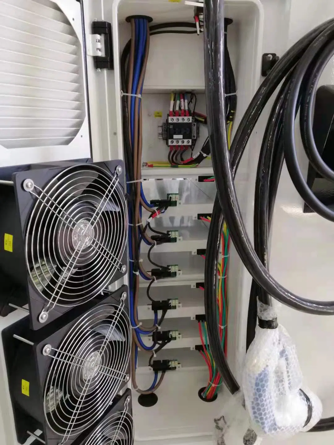 Portable Electric Vehicle Charger 30kw DC Charger Mobile EV Charging Solutions