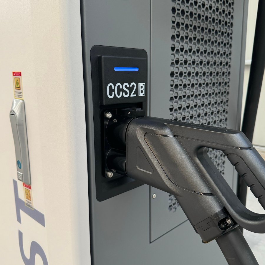 Customizable 400kw DC EV Charger for Fleet Depots 300A1000V 24/7 Remote Monitoring