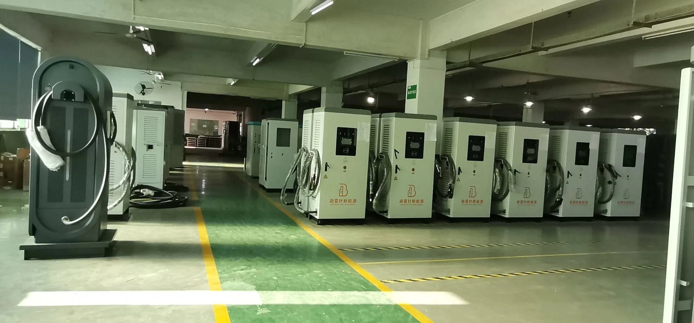 300kw Fast DC Charger All in One Charging EU/Us for Light Duty Electric Truck and Commercial Fleet