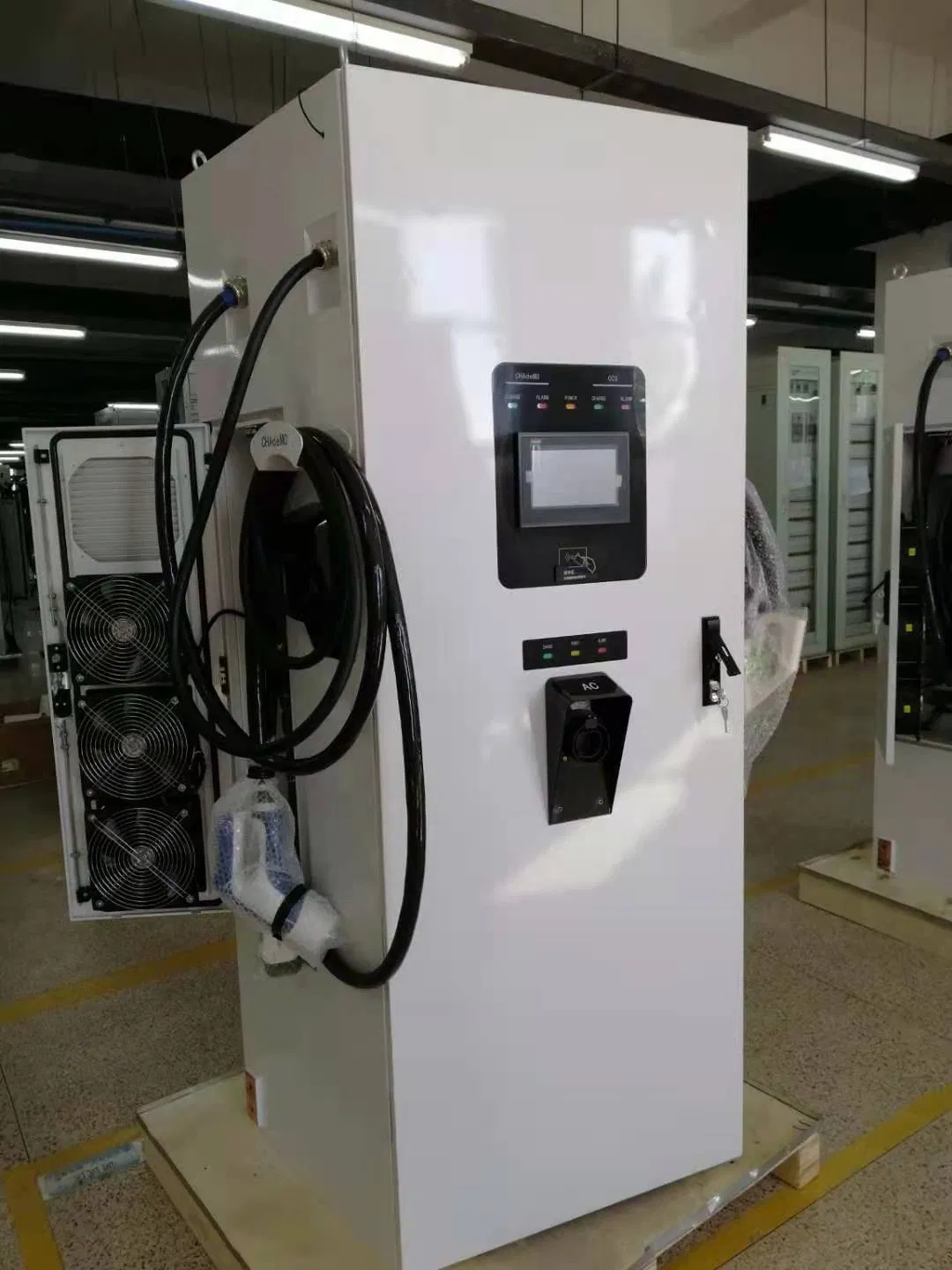 Portable Electric Vehicle Charger 30kw DC Charger Mobile EV Charging Solutions