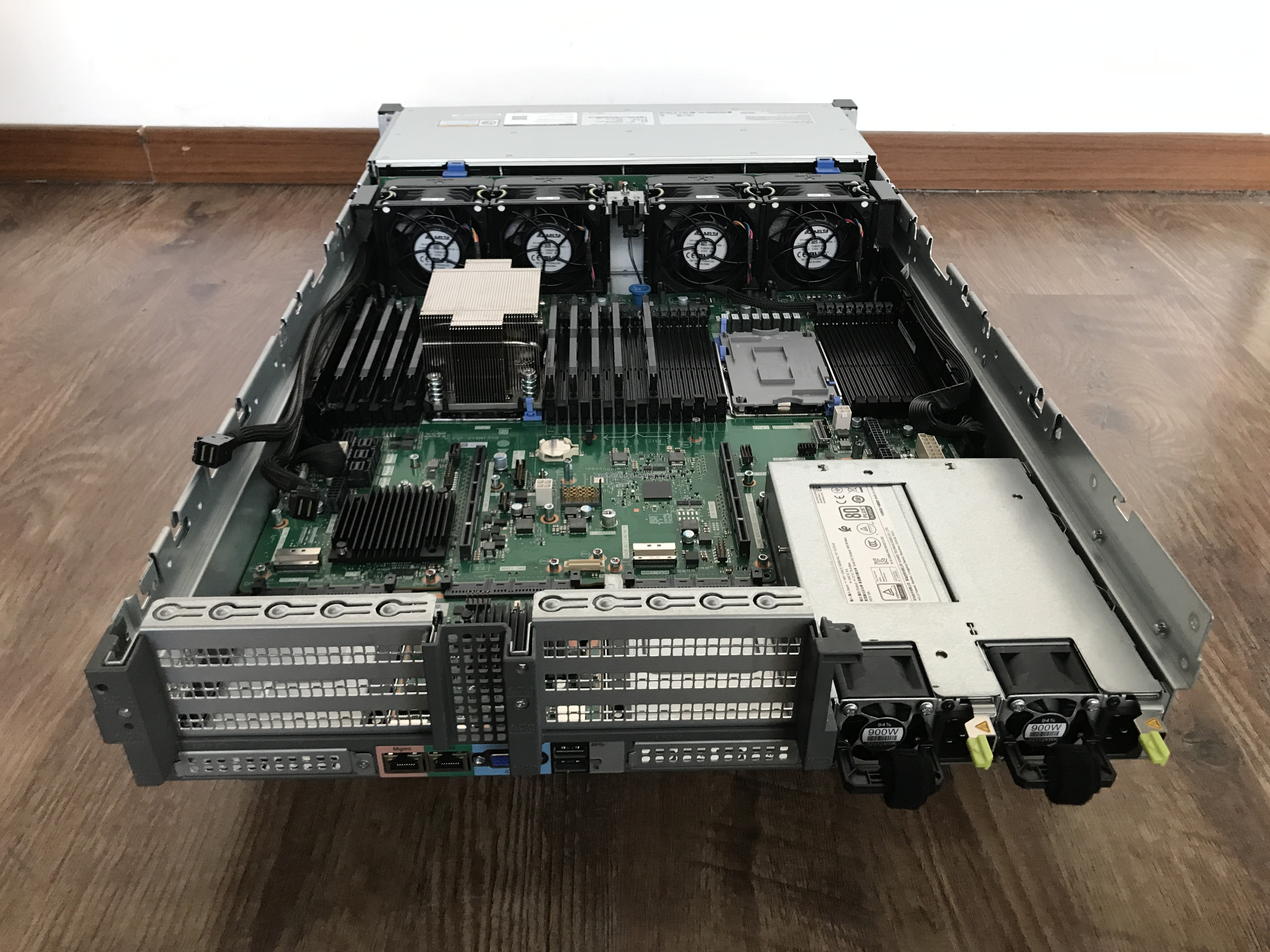 Wholesale Custom Huaweis Xfusion 2288H V6 2288HV7 2288HV5 Server Intel Xeon DDR4 Workstation PC Computer Deepseek Server