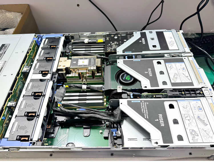 Good Price Intel Xeon Processors D Ell EMC PowerEdge R750 760 R760xd2 R7525 R7615 R7625 2U Computer Rack Server
