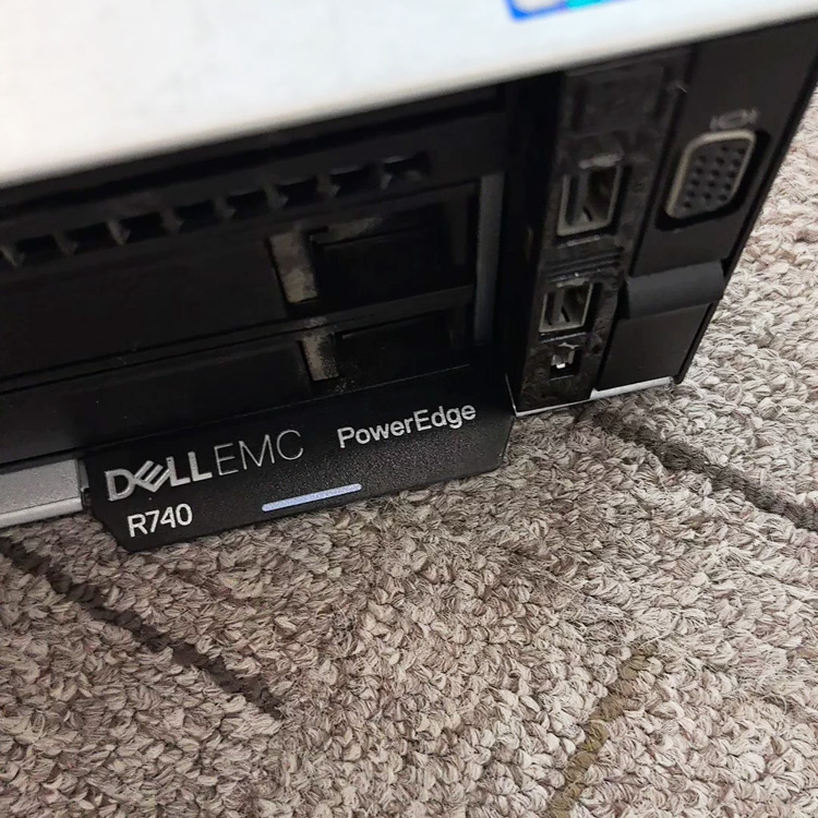 Refurbished/Used Dells EMC PowerEdge R740 R740XD 2U Rack Server with 8/12/16/24sff 2.5"/3.5" Chassis/Xeon 6240R Processors