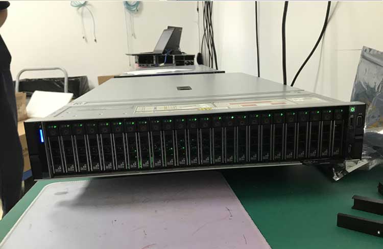 High Quality 2U Rack Server with Intel Xeon Processor for DELL EMC PowerEdge R760 R760XS R760XA R760XD2 in Stock
