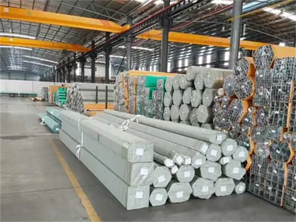 Protective individual packaging of finished stainless steel tubes