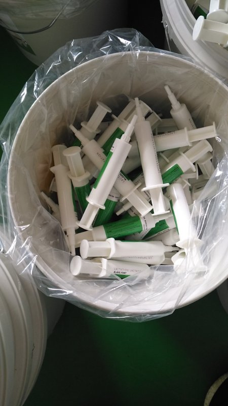 GMP Factory Compound Amoxicillin Intramammary Infusion