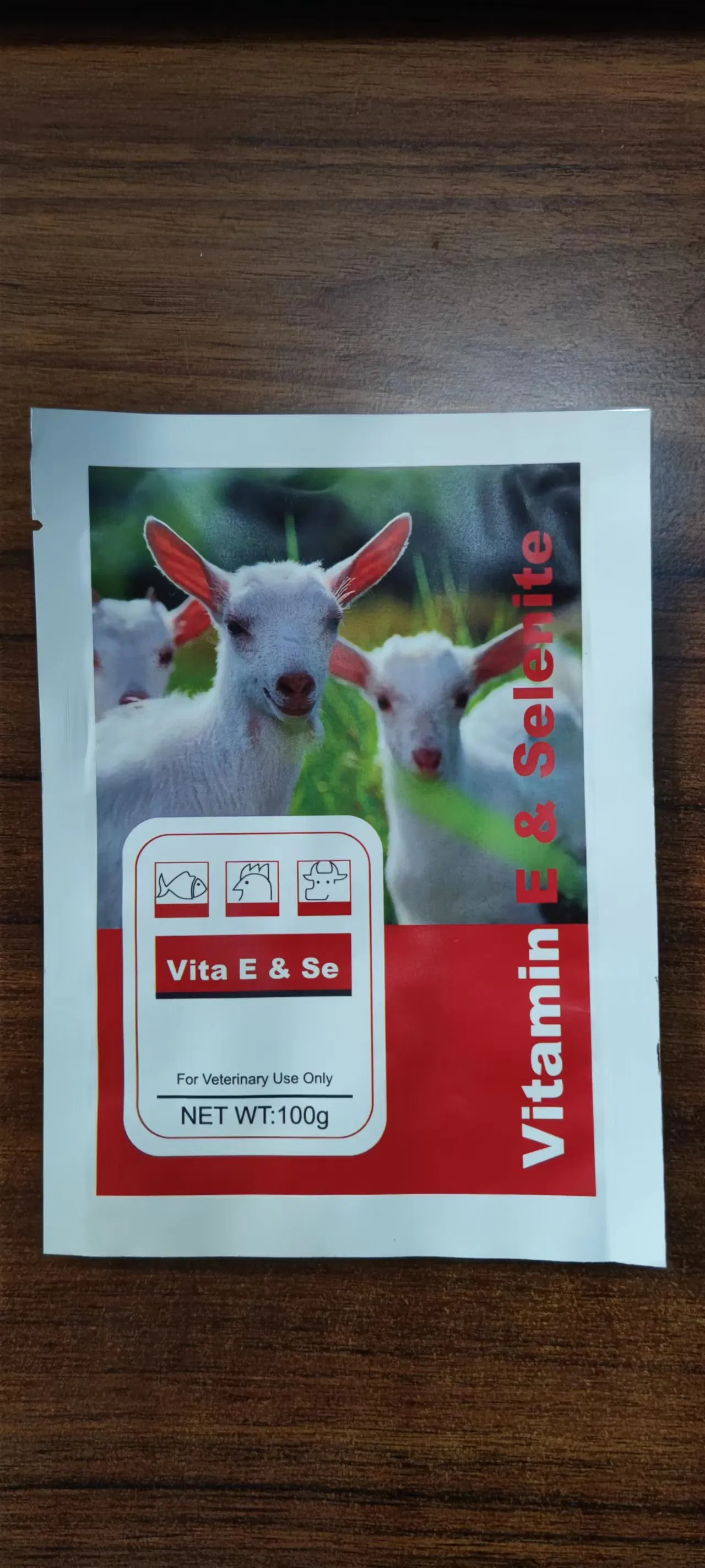 Poultry Medicine Antibiotic Drug Oxytetracycline and Vitamin Soluble Powder for Chicken Cattle Sheep Cow OEM&ODM