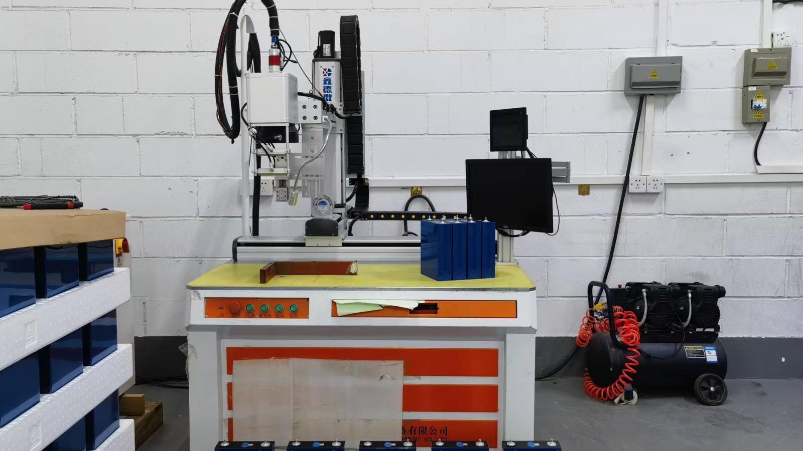 Máquina de soldagem a laser para fabricação de baterias - Vetsin Energy