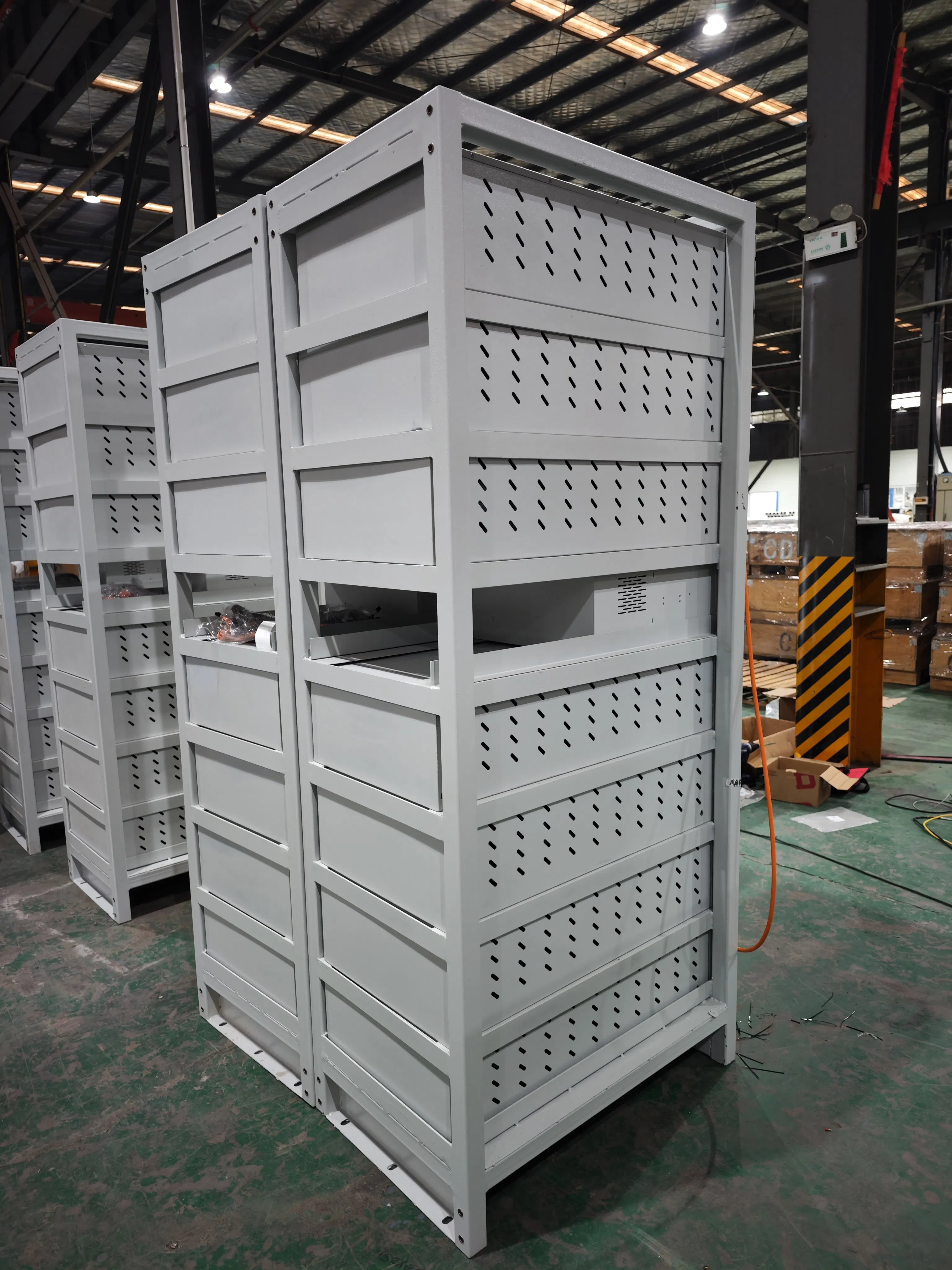 50kw 144kwh LiFePO4 Armazenamento de Rack de Pacote de Baterias para Uso Industrial e Comercial