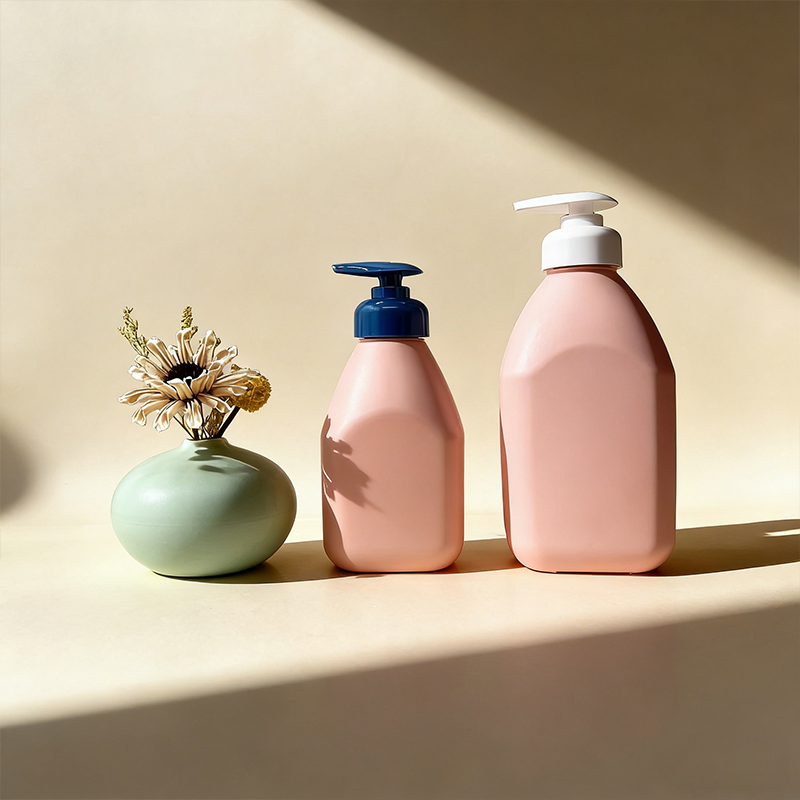 Hot Sale HDPE 300/500ml Lotion Pump Bottle/Cosmetic Packaging Bottle