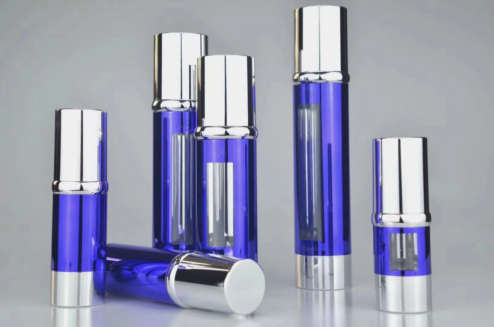 China Supplier Pink Color Matt Frosted Finish 15ml 30ml 50ml PP Plastic Bottles Lotion Pump Containers Airless Bottle for Essential Oil Treatment