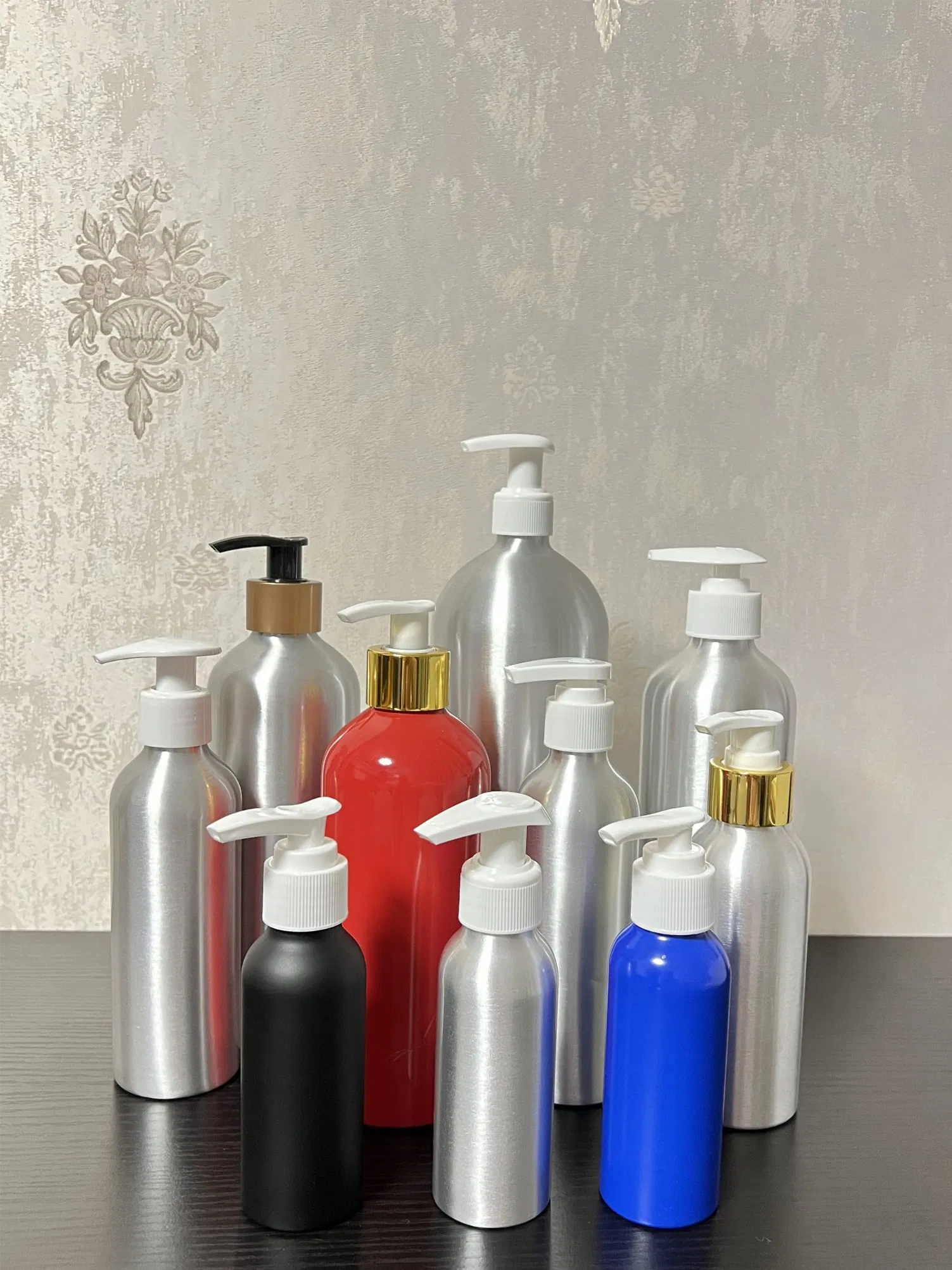 425ml Poilsed Aluminum Cosmetic Bottles Premium Texture Finish Silk Screen Printing Plastic Spray Pump Luxury Packaging