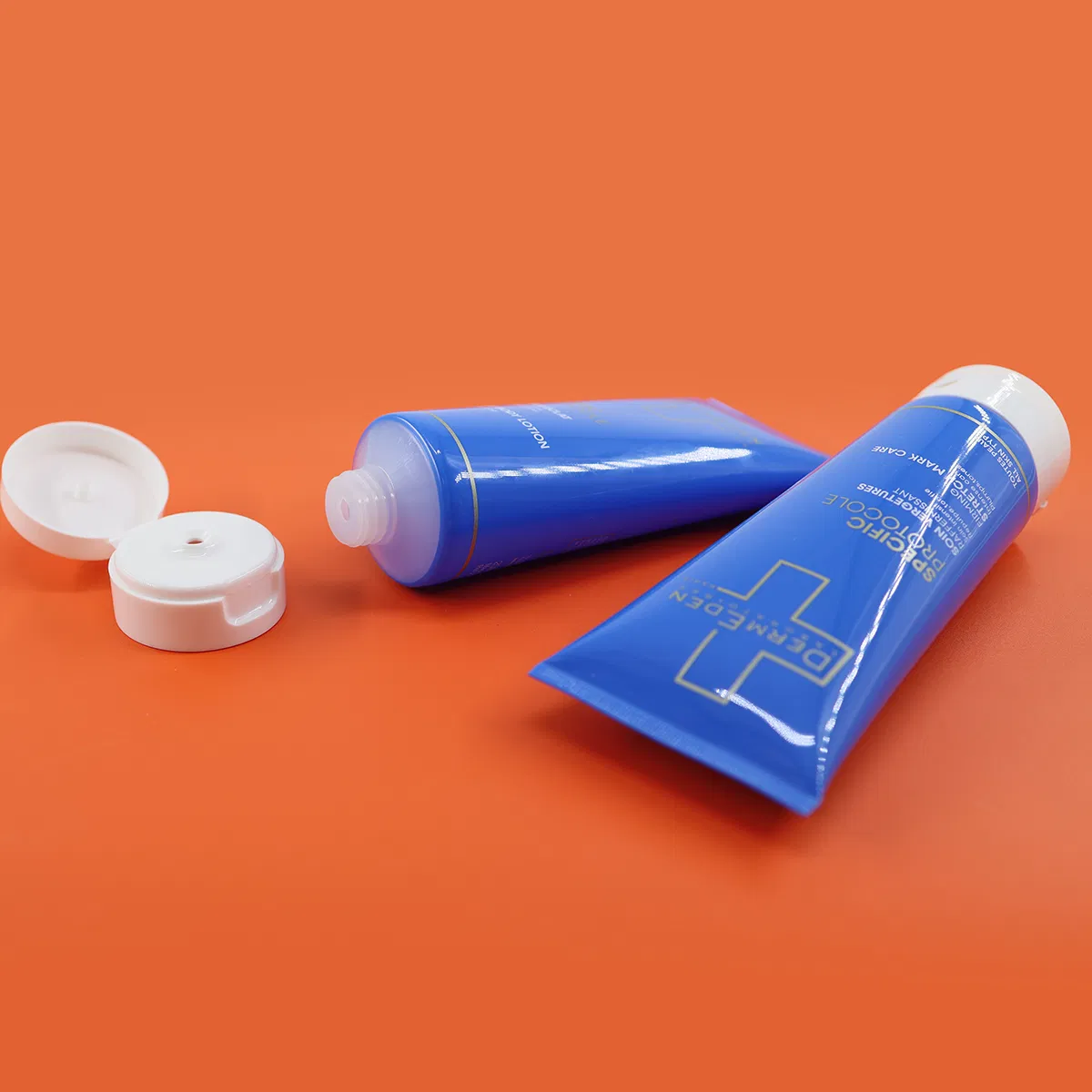 Custom Logo 50ml 100ml Plastic Cosmetic Tubes Flip Top Soft Squeeze Black White Matte Facial Cleanser Hand Cream Bb Cream