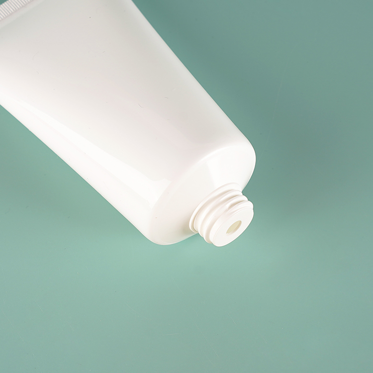 Factory Price 50ml 100ml 200ml White Plastic Packaging Laminated Custom Labeling Cosmetic Cream Food Packaging Sunscreen Squeeze Toothpaste Tube with Flip Cap