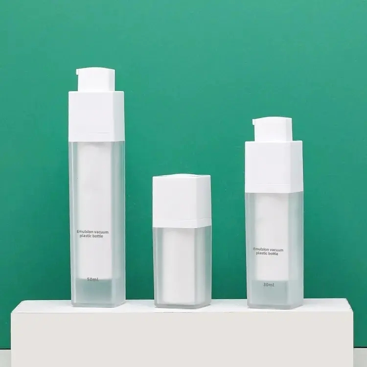 New 15ml 30ml 50ml Frosted PCR Bottle Skincare Packaging Personal Care Airless Pump Bottle Sprayer Recycled Plastic Pet Bottle