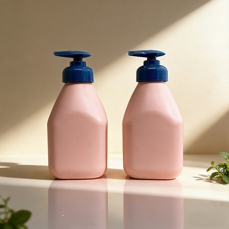 Hot Sale HDPE 300/500ml Lotion Pump Bottle/Cosmetic Packaging Bottle