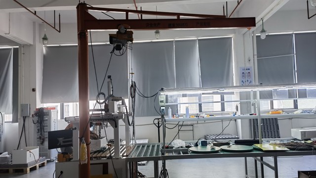 Módulos fotovoltaicos VILNA Solar instalación industrial