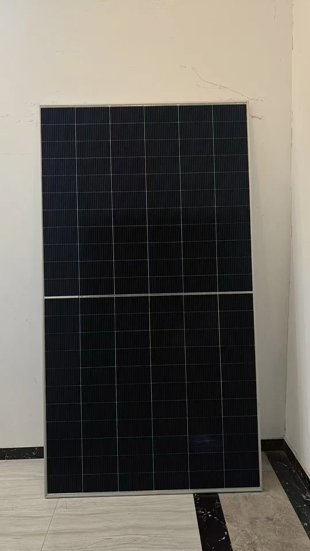 La serie Avespeed consiste en 132PCS celdas solares de alta eficiencia 605wp módulos solares fotovoltaicos paneles solares
