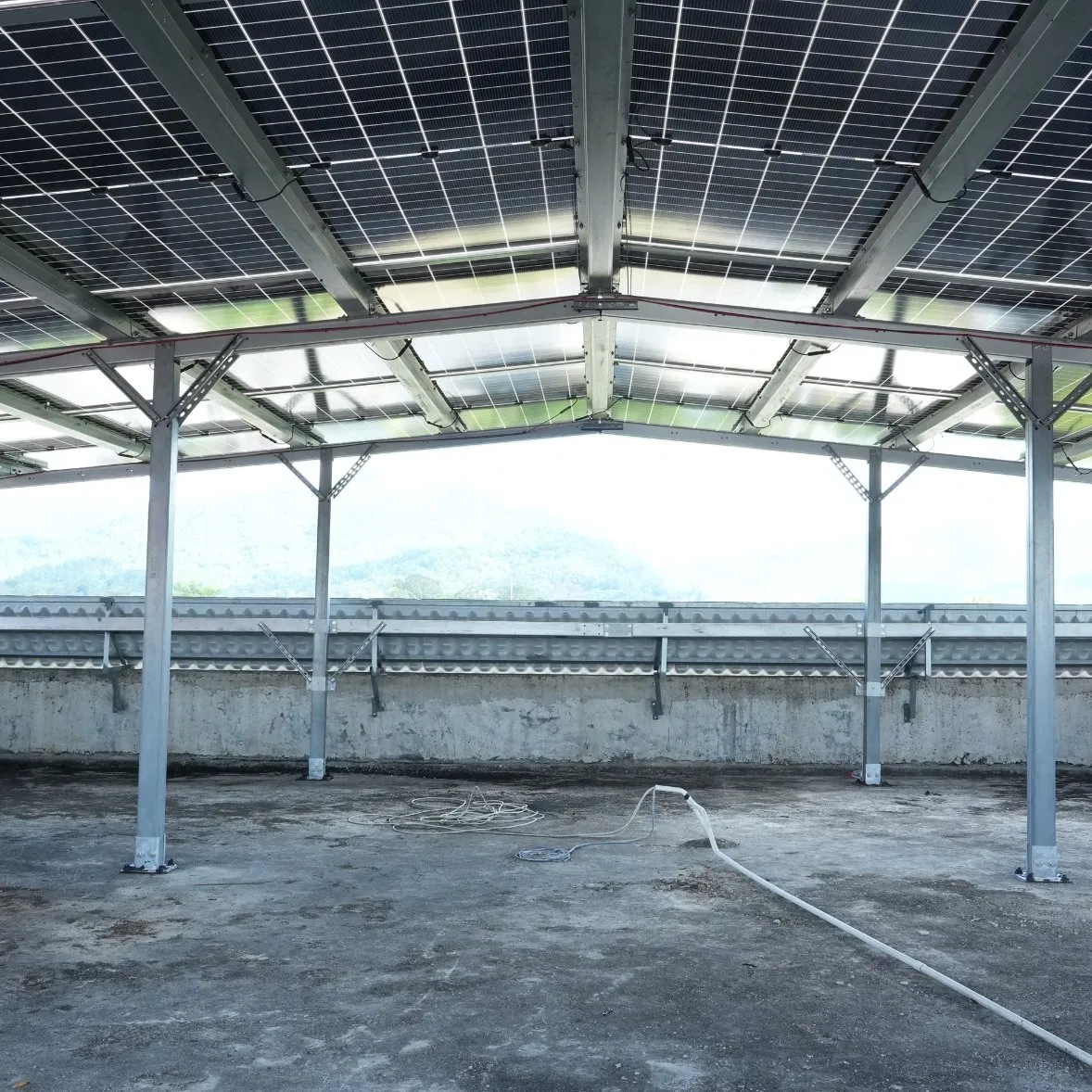 Sistema de Montaje Fotovoltaico Integrado en Edificios Estructura Solar Prefabricada con Riel