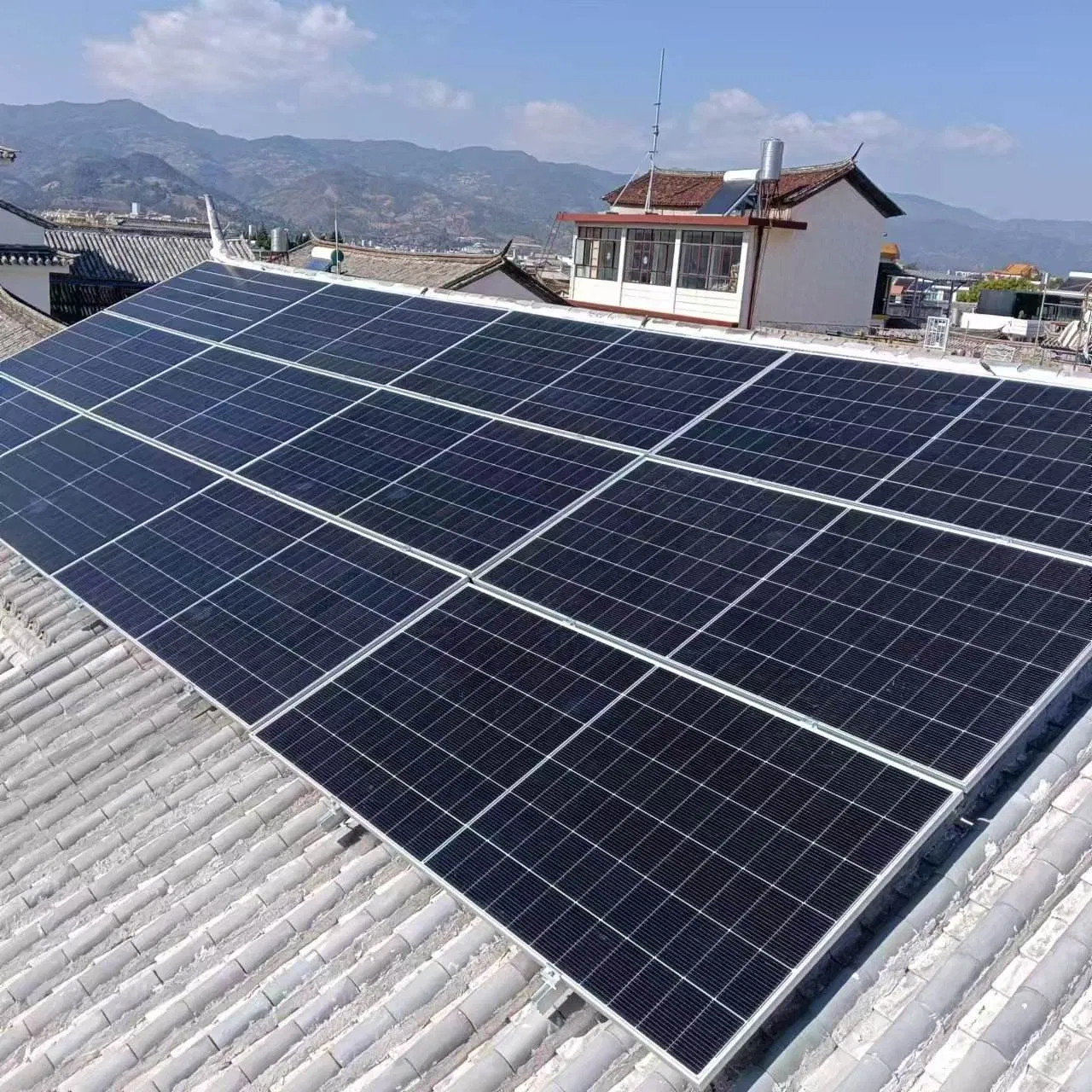 270W Alta Eficiencia Tipo N para Célula Media PERC Todo Negro Policristalino 60 Célula TUV para Módulo Fotovoltaico de Panel Solar para Hogar