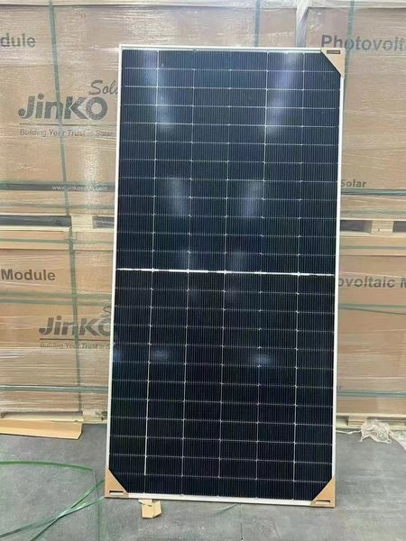 Precio mayorista de energía solar almacenamiento módulo fotovoltaico celda solar Jinko Longi Tw Trina canadiense