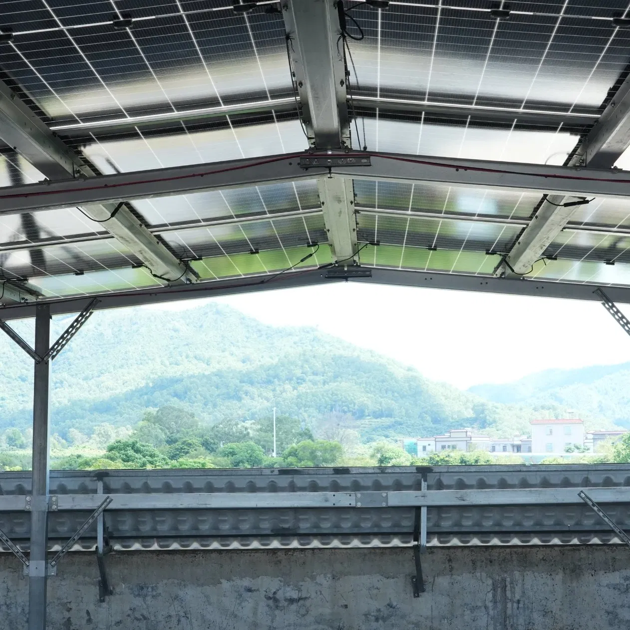 Sistema de Montaje Fotovoltaico Integrado en Edificios Estructura Solar Prefabricada con Riel