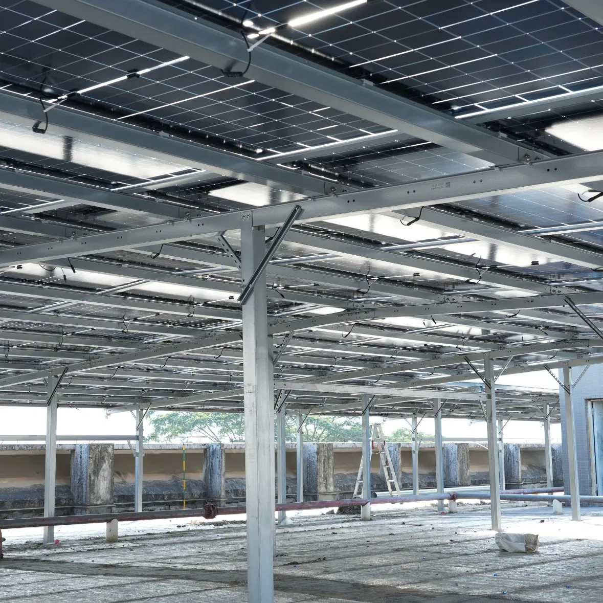 Sistema de Montaje Fotovoltaico Integrado en Edificios Estructura Solar Prefabricada con Riel